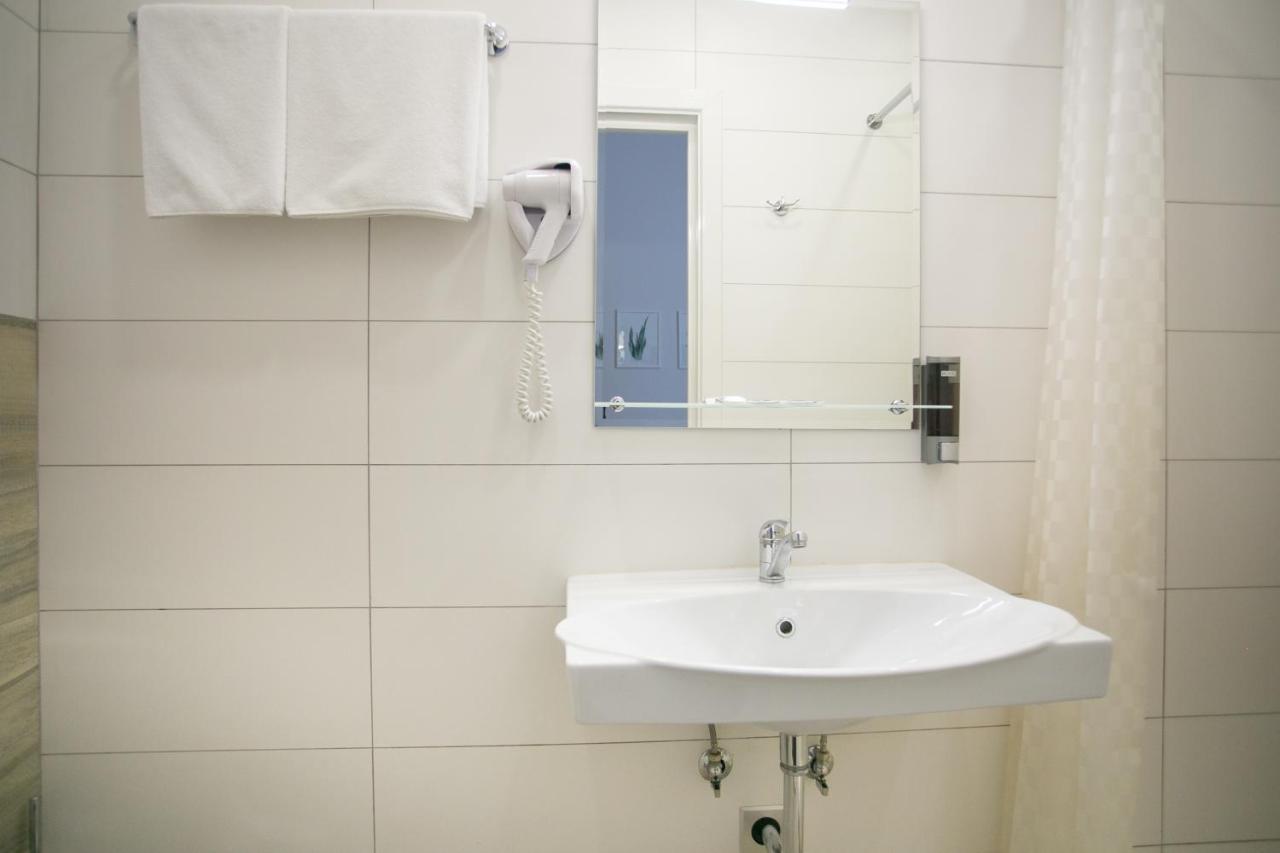 Molodezhnaya Hotel Brest Dış mekan fotoğraf