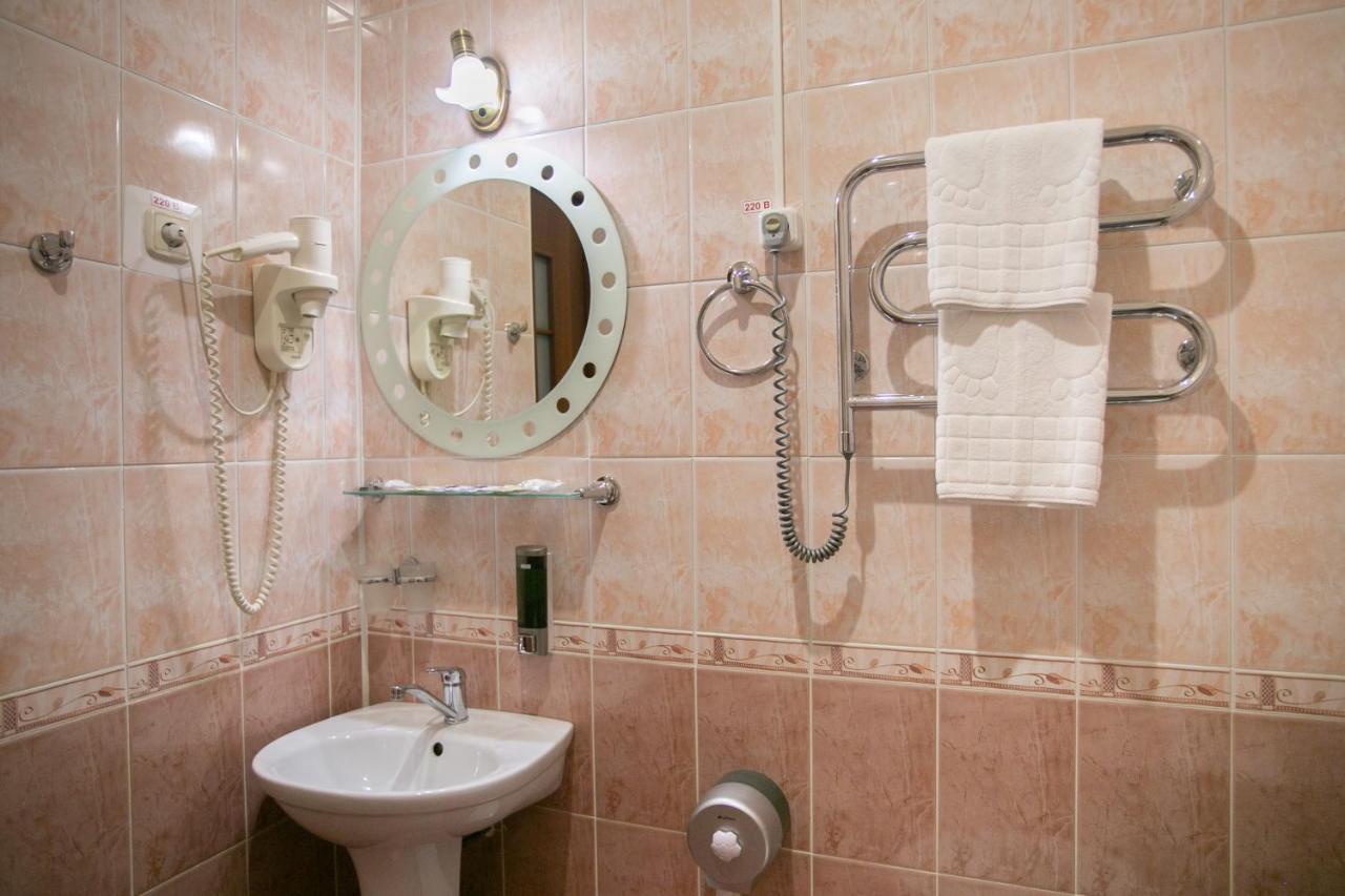 Molodezhnaya Hotel Brest Dış mekan fotoğraf