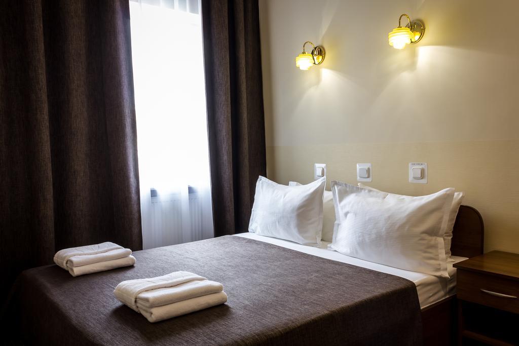 Molodezhnaya Hotel Brest Dış mekan fotoğraf
