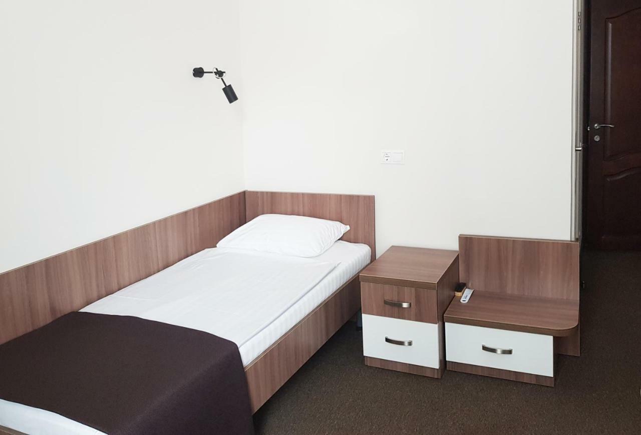 Molodezhnaya Hotel Brest Dış mekan fotoğraf